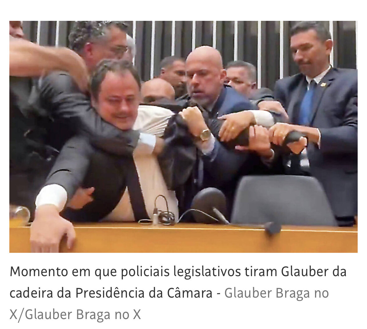 FA997EF7-6A1B-4530-B176-842E9C8BF53F